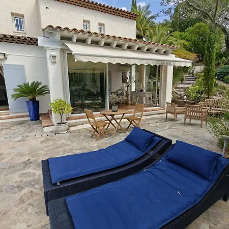 Villa Avec Piscine Et Clim - 7 Pers., Vue - Fr-1-768-136